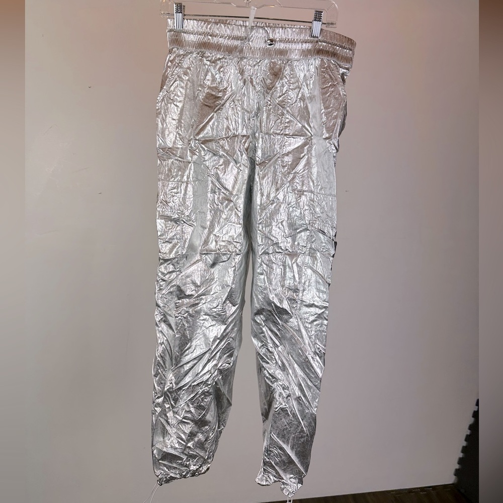 Women’s Silver lightweight cargo pants, Medium